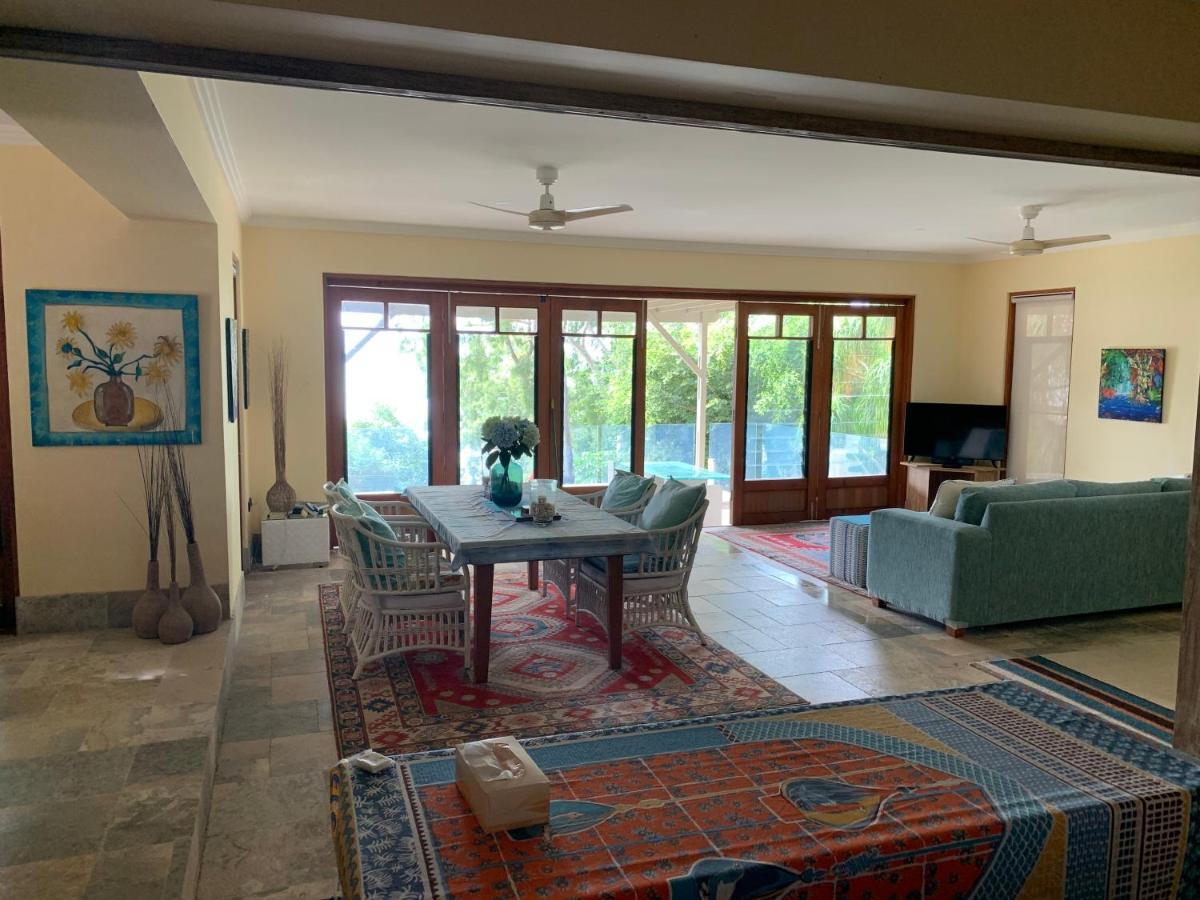 Beachfront Dolphin Cabin Oak Beach Εξωτερικό φωτογραφία